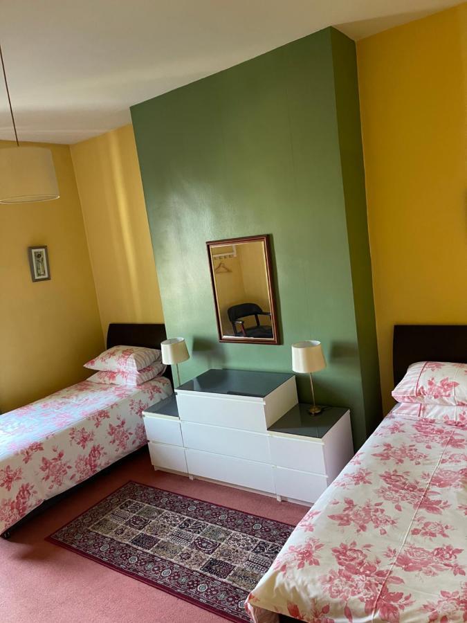 Chimneys Guest House Blackburn  Extérieur photo