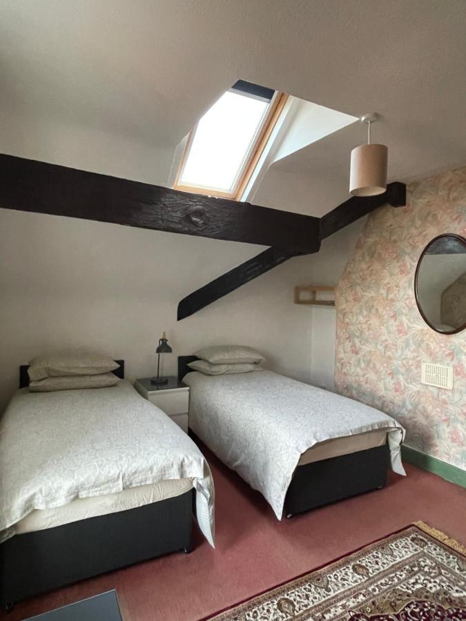 Chimneys Guest House Blackburn  Extérieur photo