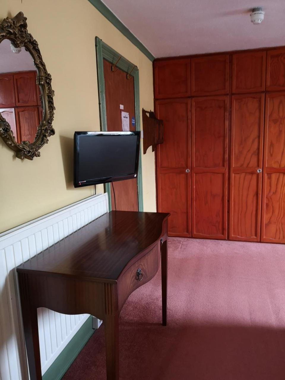 Chimneys Guest House Blackburn  Extérieur photo